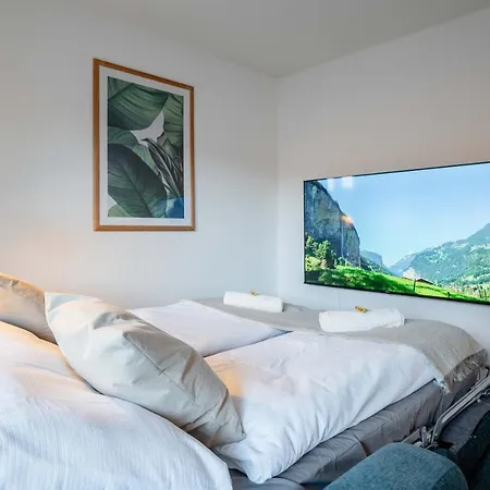 Moderne Mit Parkplatz - Floor Apartment