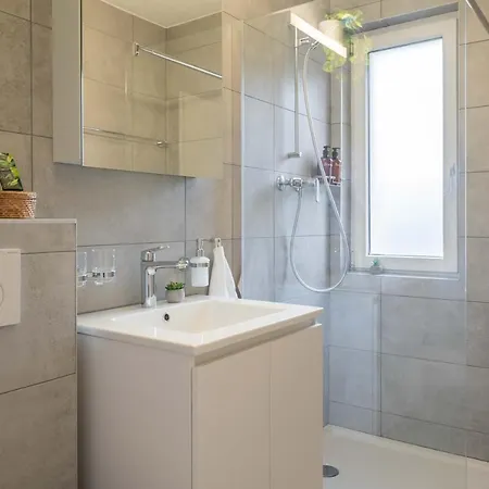 Moderne Mit Parkplatz - Floor Ostermundigen