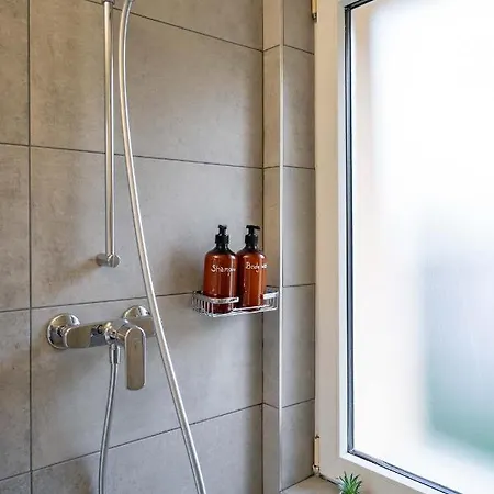 Moderne Mit Parkplatz - Floor Appartement